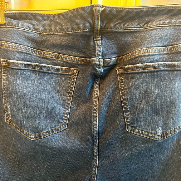Torrid Distressed Medium Wash Skinny jeans, 20T - Picture 5 of 9